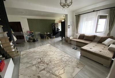 Apartament cu 4 camere decomandat în Central - 4