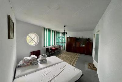 Casa de vanzare cu sup 308 mp, 254 mp teren, in 7 Noiembrie str. Pacii Casa de vanzare cu sup 308 mp, 254 mp teren, in 7 Noiembrie str. Pacii - 8