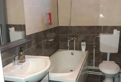 Casă cu 8 camere cu Teren 1000 Mp în Central - 9