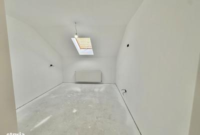 Casă cu 4 camere în Hălchiu - 1