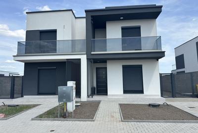 Duplex cu 4 camere cu Canalizare în Exterior Nord - 1