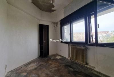 Apartament cu 4 camere în P-ța Victoriei - 9