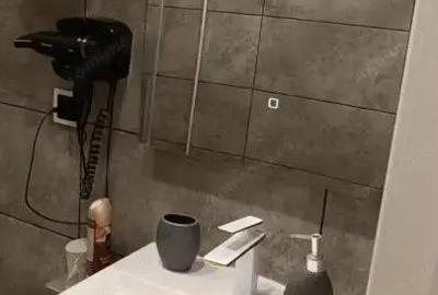 Garsonieră decomandată în Chibrit