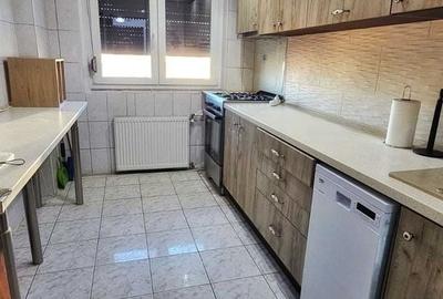 Apartament cu 3 camere semidecomandat, mobilat în Sebastian - 8