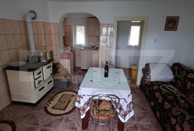 Casă cu 4 camere cu Garaj în Central - 3