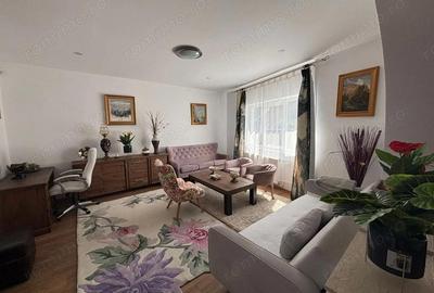 Casa cu 5 camere, in zona cenrala, spre vanzare, deosebita - 1