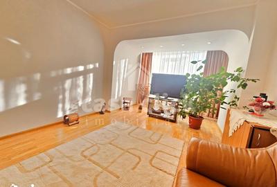 Apartament cu 3 camere decomandat, mobilat în Central - 12