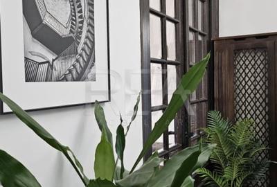 Casa de birouri de inchiriat 11 camere - 7