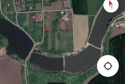 Teren de 4700 mp, în Valter Mărăcineanu - 4