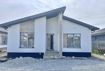Casă individuală cu 4 camere cu Canalizare în Micești - 3