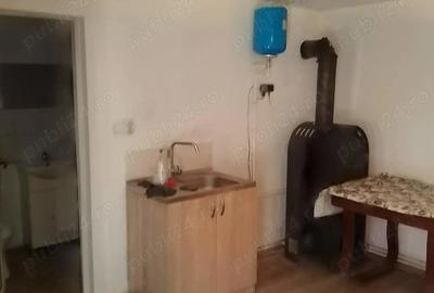 Casă cu 1 camere cu Teren 2000 Mp în Central - 2