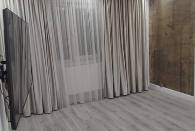 Apartament cu 3 camere semidecomandat în Tomis Nord - 1