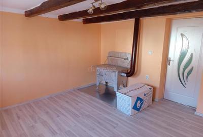 Ciclova, Casa 3 Incaperi, Zona Muntoasa, Schimb cu Gars. in ORAVITA - 2