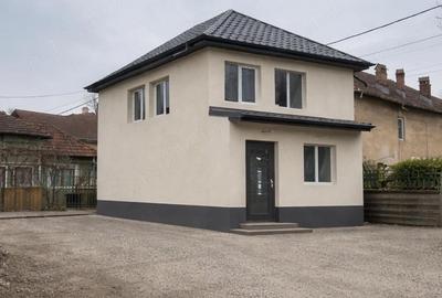 Casă cu Teren 250 Mp în Central - 1