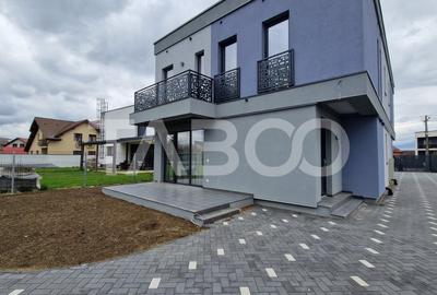 Casa moderna de inchiriat cu 4 camere si curte in Cristian - 21