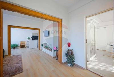 Casă individuală cu 5 camere cu Canalizare în Episcopia Bihorului - 10