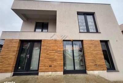 Casă cu 5 camere cu Teren 250 Mp în Tokai