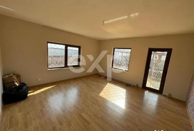 Casă cu 4 camere cu Canalizare în Mălureni - 2