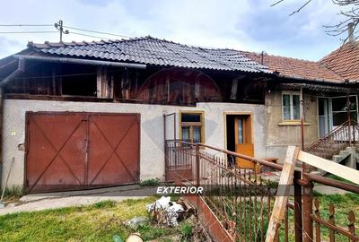 Casă cu 3 camere cu Teren 2460 Mp în Borlești - 13