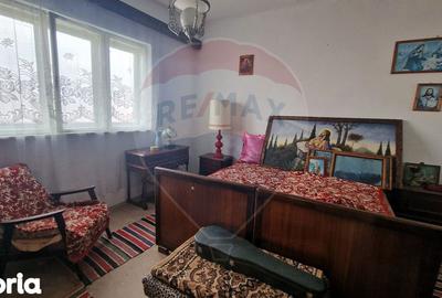 Casă cu 3 camere cu Teren 2500 Mp în Central - 6