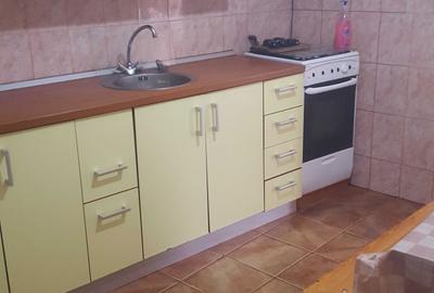 Casă cu 4 camere în Berceni - 1