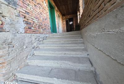 Casă cu 4 camere cu Teren 1887 Mp în Burjuc - 18