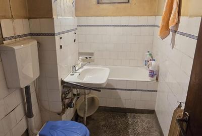 Apartament cu 3 camere decomandat în Central - 1