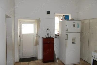 Casă cu 4 camere cu Teren 1800 Mp în Pișchia - 8