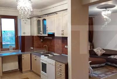 Apartament de inchiriat, cu 3 camere, 90 mp, zona semicentrala
