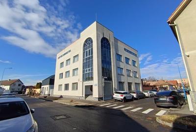 Clădire pentru clinică sau birouri - Zona Mihai Viteazu/Griviței - 1