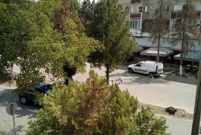 Apartament cu 2 camere decomandat în Ștei - 2