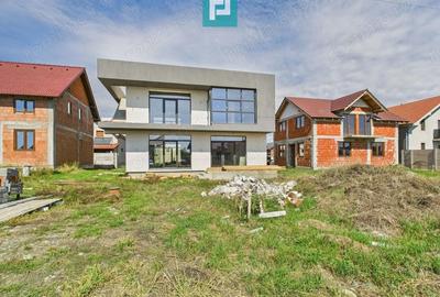 Casa cu etaj la gri in Zimandul Nou - 4