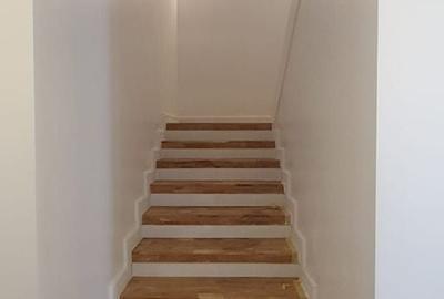 Casă individuală cu 5 camere cu Canalizare în Central - 3