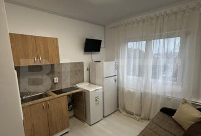 Camera de vanzare, 13mp, complet renovata, zona Tractorul - 3