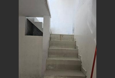 Casa Strejnicu: 150m², 3 dormitoare, 2 băi, 2 garaje - 20