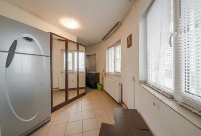 Unirii-Sfanta Vineri*Bloc 1990*Terasa 40 mp*Etaj 8/8* Mobilat si utilat modern Unirii-Sfanta Vineri*Bloc 1990*Terasa 40 mp*Etaj 8/8* Mobilat si utilat modern - 4