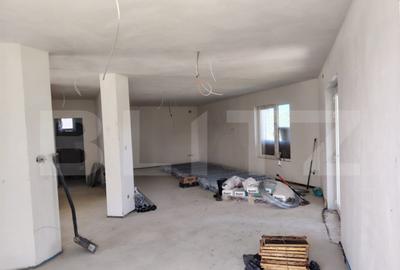 Casa individuala cu 5 camere, 200 mp, cu 24 ari teren, zona - 8