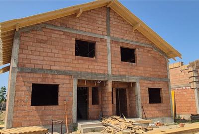 Duplex toate utilitatile - dormitor la parter - posibilitate de personalizare Duplex toate utilitatile - dormitor la parter - posibilitate de personalizare - 1