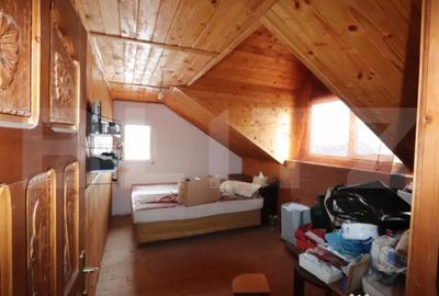 Casă cu 5 camere cu Teren 8895 Mp în Central