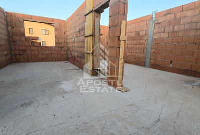 Jumatate de duplex pe parter cu 3 camere si 2 bai, Sag - 4