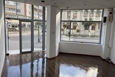 Spațiu comercial, de 30 mp, în Ultracentral - 5