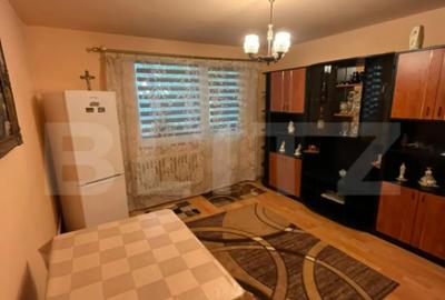 Apartament cu 3 camere decomandat în Dâmbu Pietros