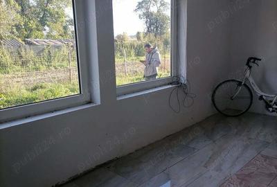 Casa cu teren la Versesti com Girov - 2
