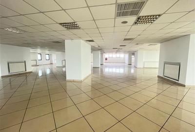 Spațiu comercial, 7000 mp în Central