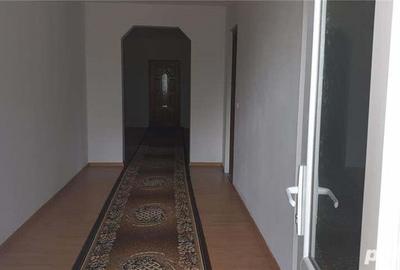 Casă cu Teren 250 Mp în Popeni (Zorleni) - 3