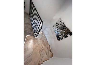 REA1020989 Duplex Unirii l Vedere Bd. Unirii - 12