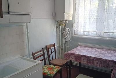 Apartament 2 cam Tig 1,et 1 Apartament 2 cam Tig 1,et 1 - 4