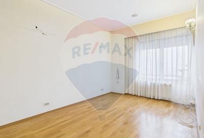 Apartament cu 5 camere decomandat în Ștefan cel Mare - 13