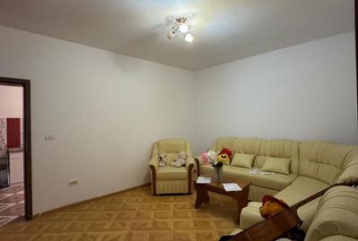 Casă cu 2 camere decomandat în Badea Cârțan - 1