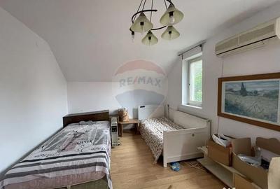 Casă cu 5 camere cu Teren 373 Mp în Bd. Gloriei - 2